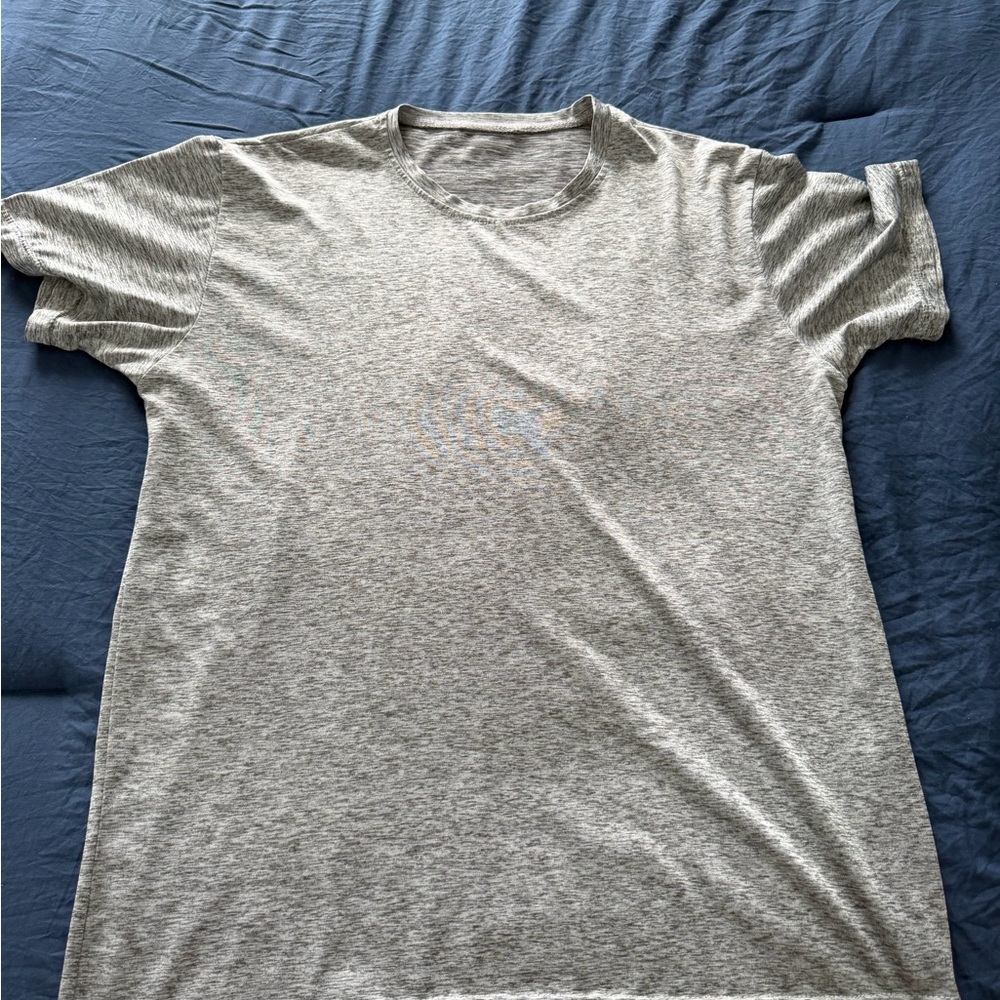 Amazon Light Gray Men's Athletic Shirt